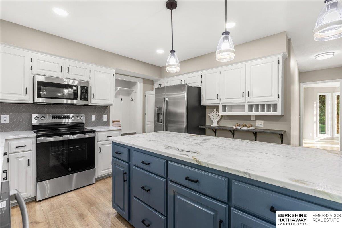 16324 Chicago Circle