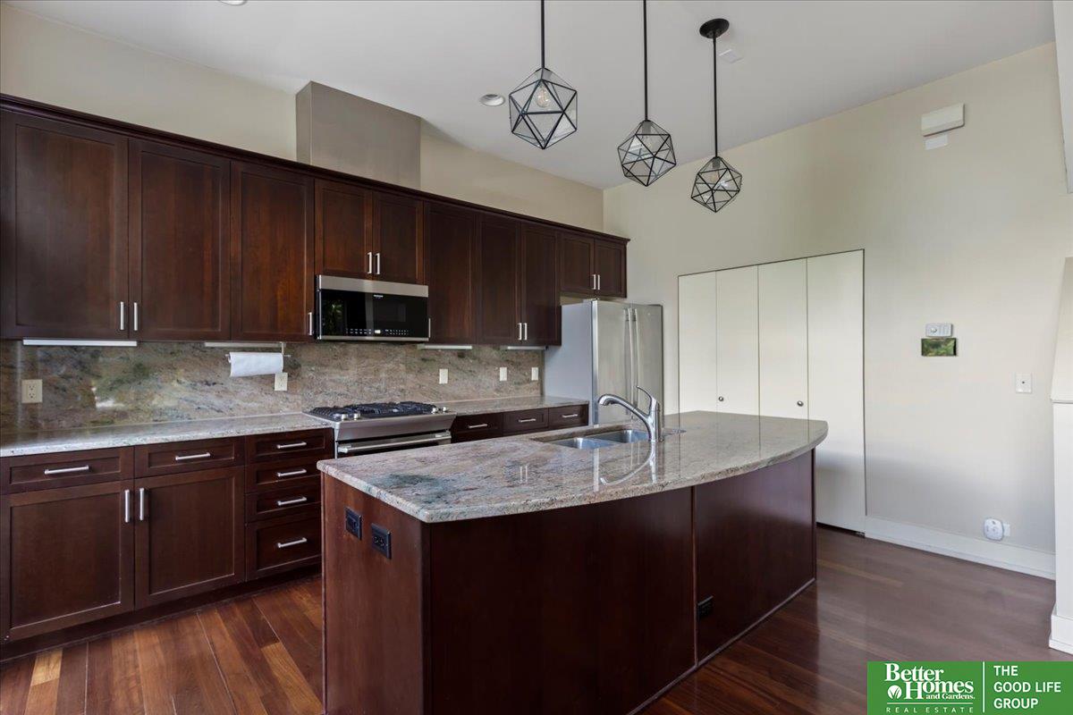 917 S 10th Court
