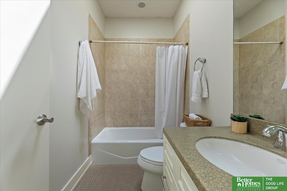 917 S 10th Court