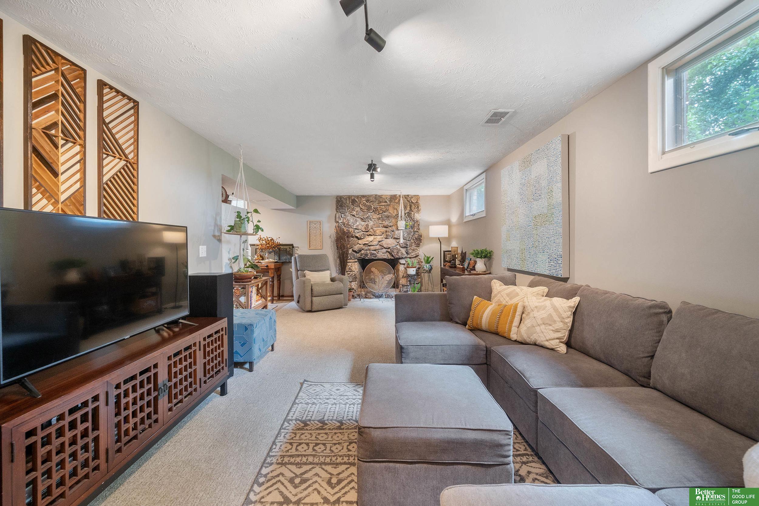 1404 S 126th Street