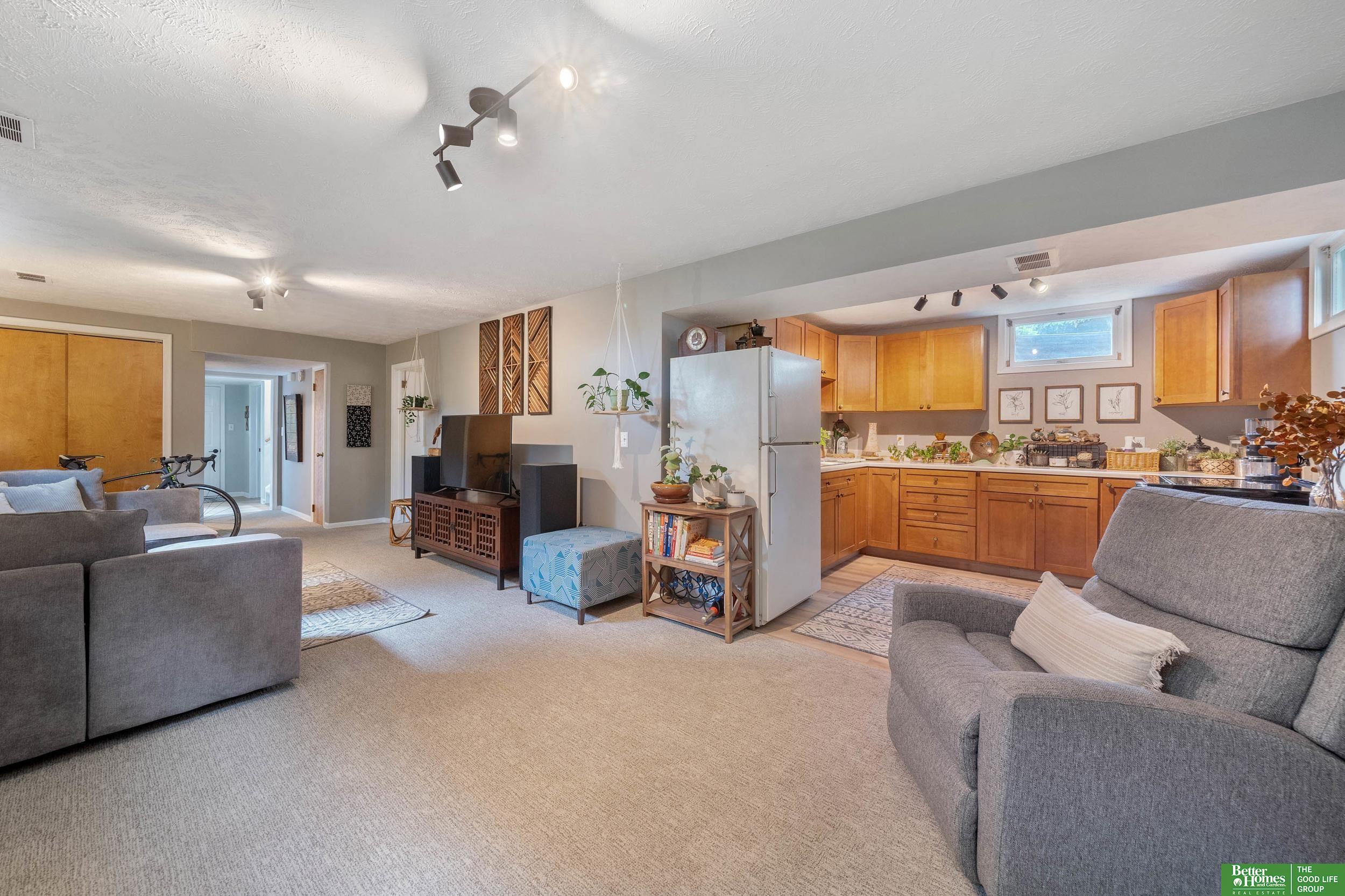 1404 S 126th Street