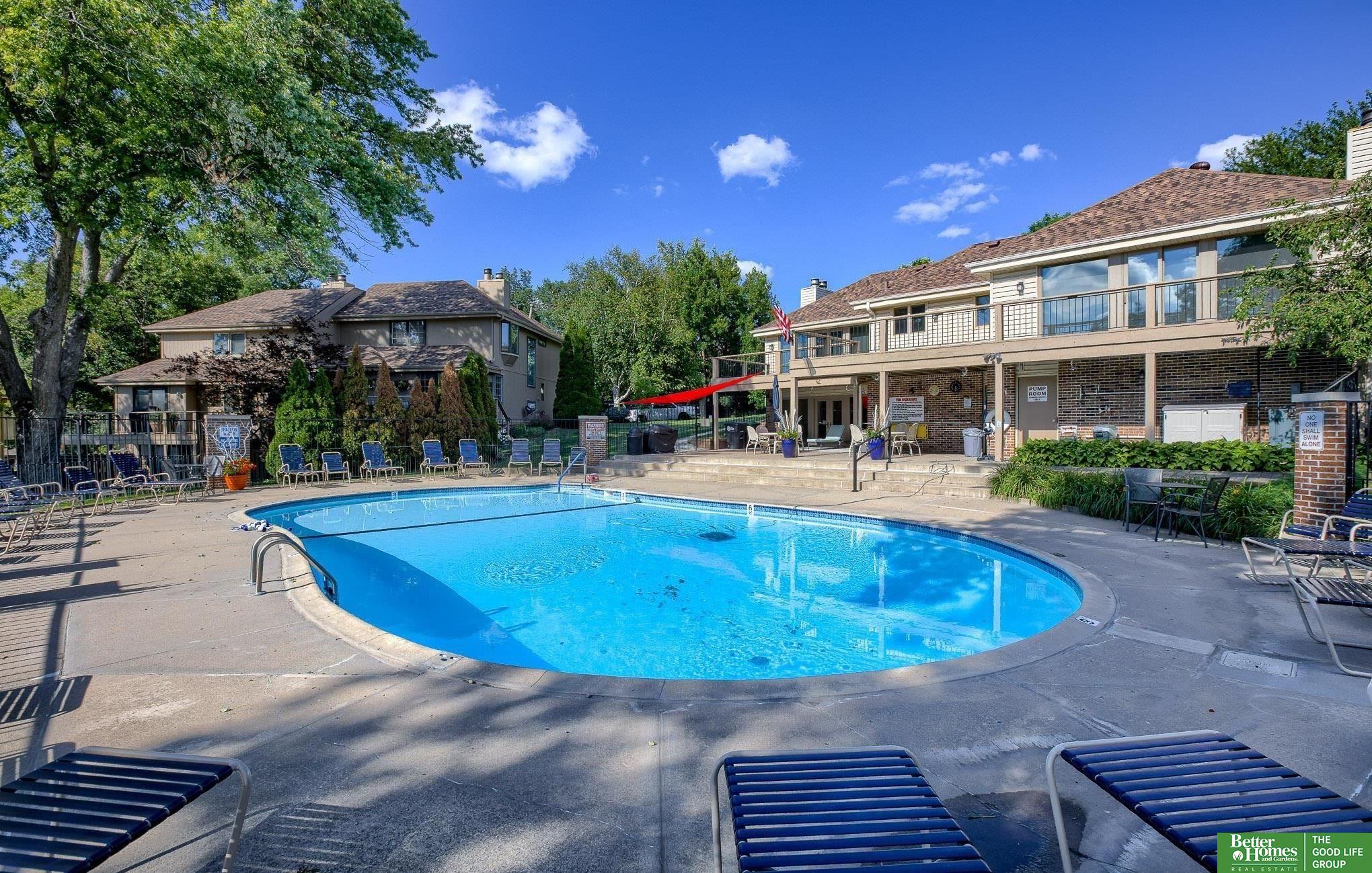 11819 Mason Plaza