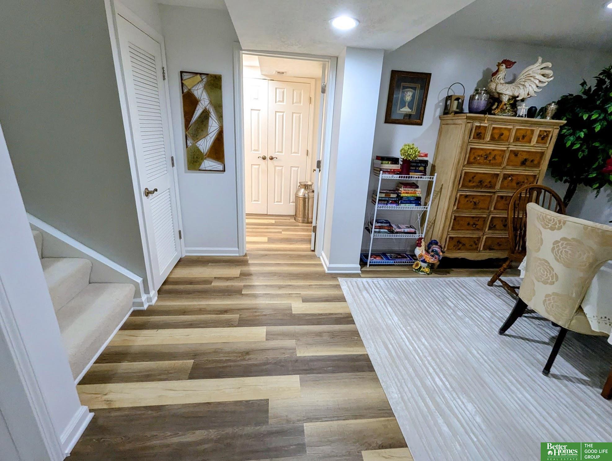 11819 Mason Plaza