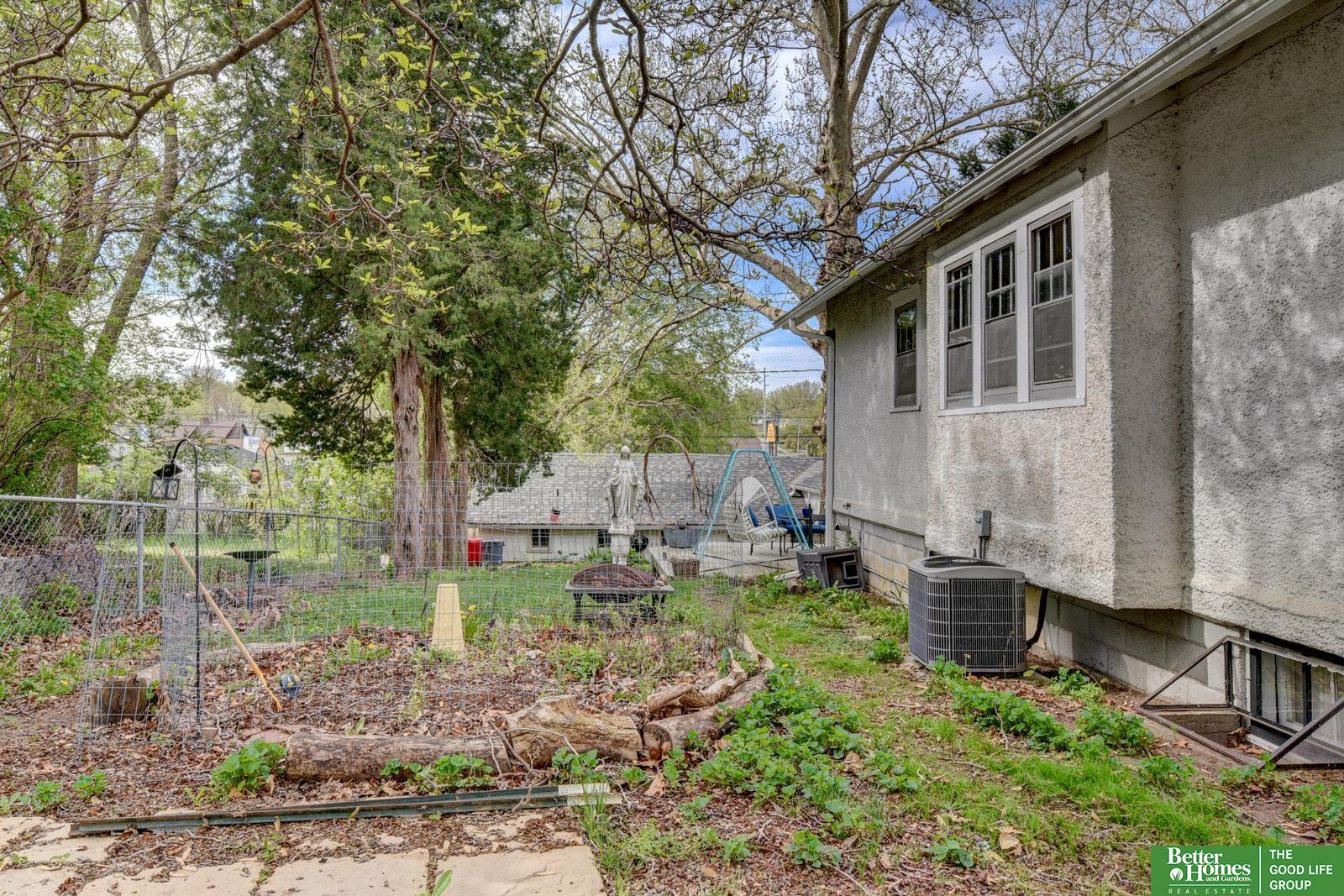 4939 Hickory Street