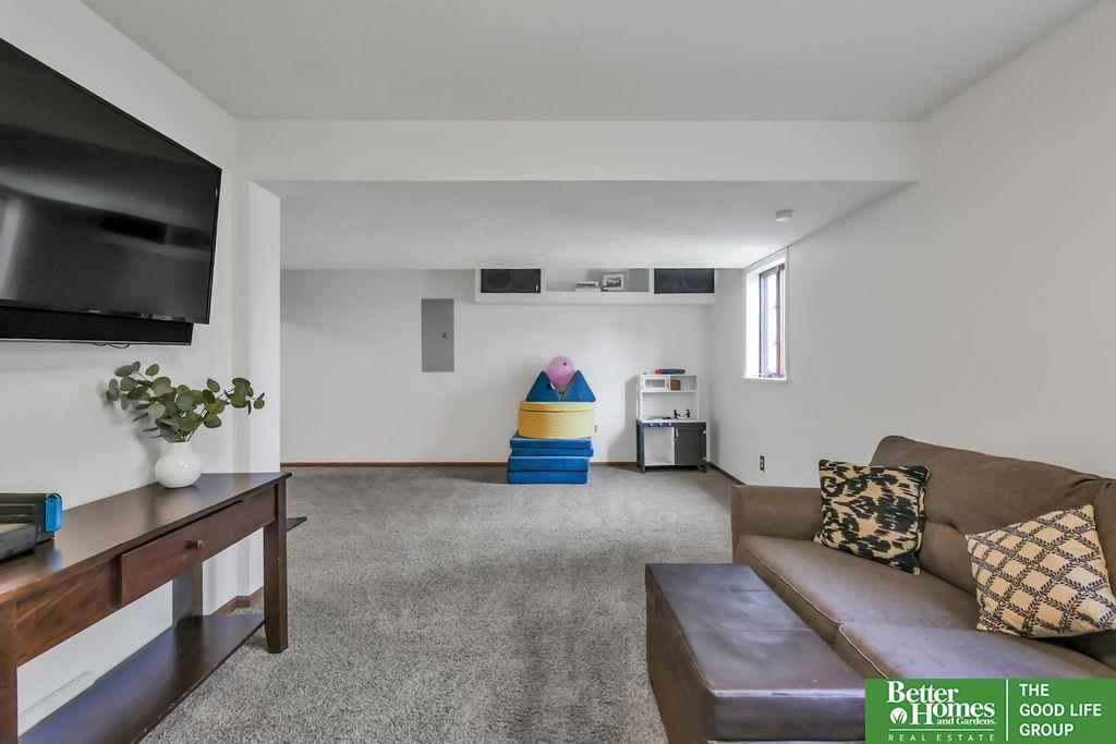 808 Auburn Lane