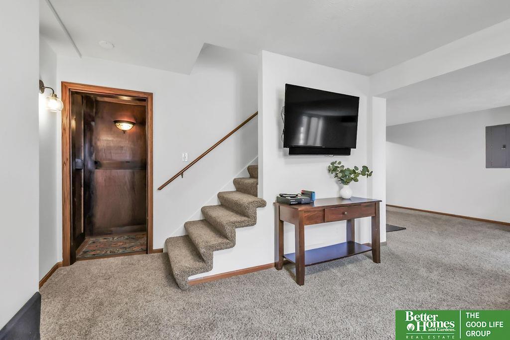 808 Auburn Lane