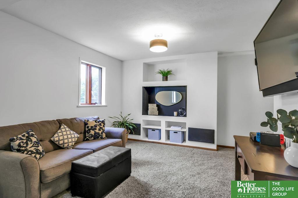 808 Auburn Lane