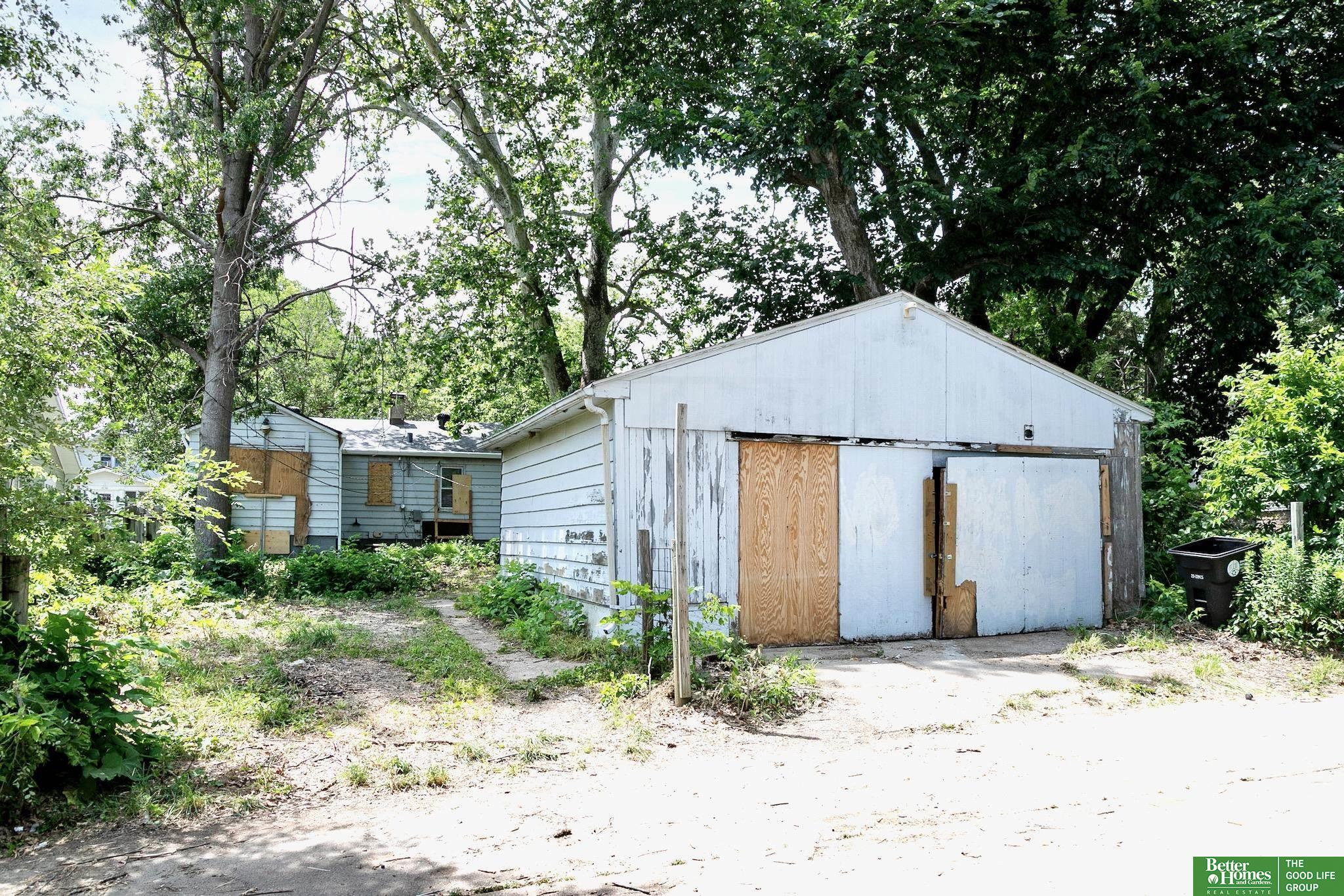 4727 N 38 Street