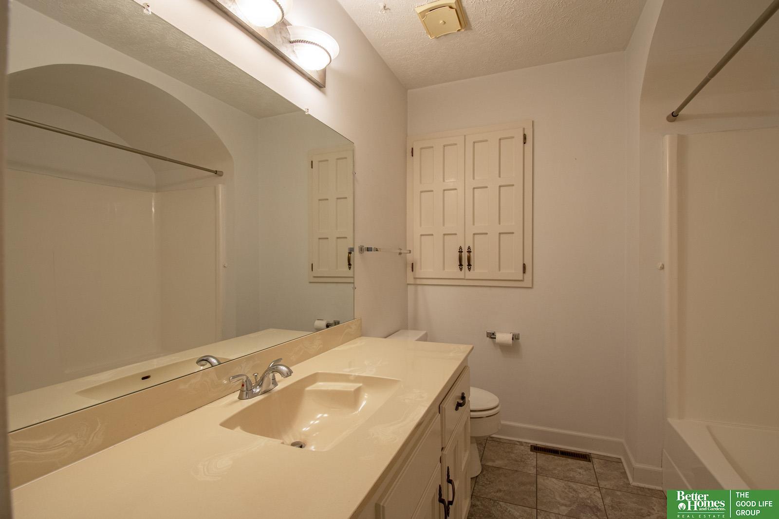 2530 S 148th Street