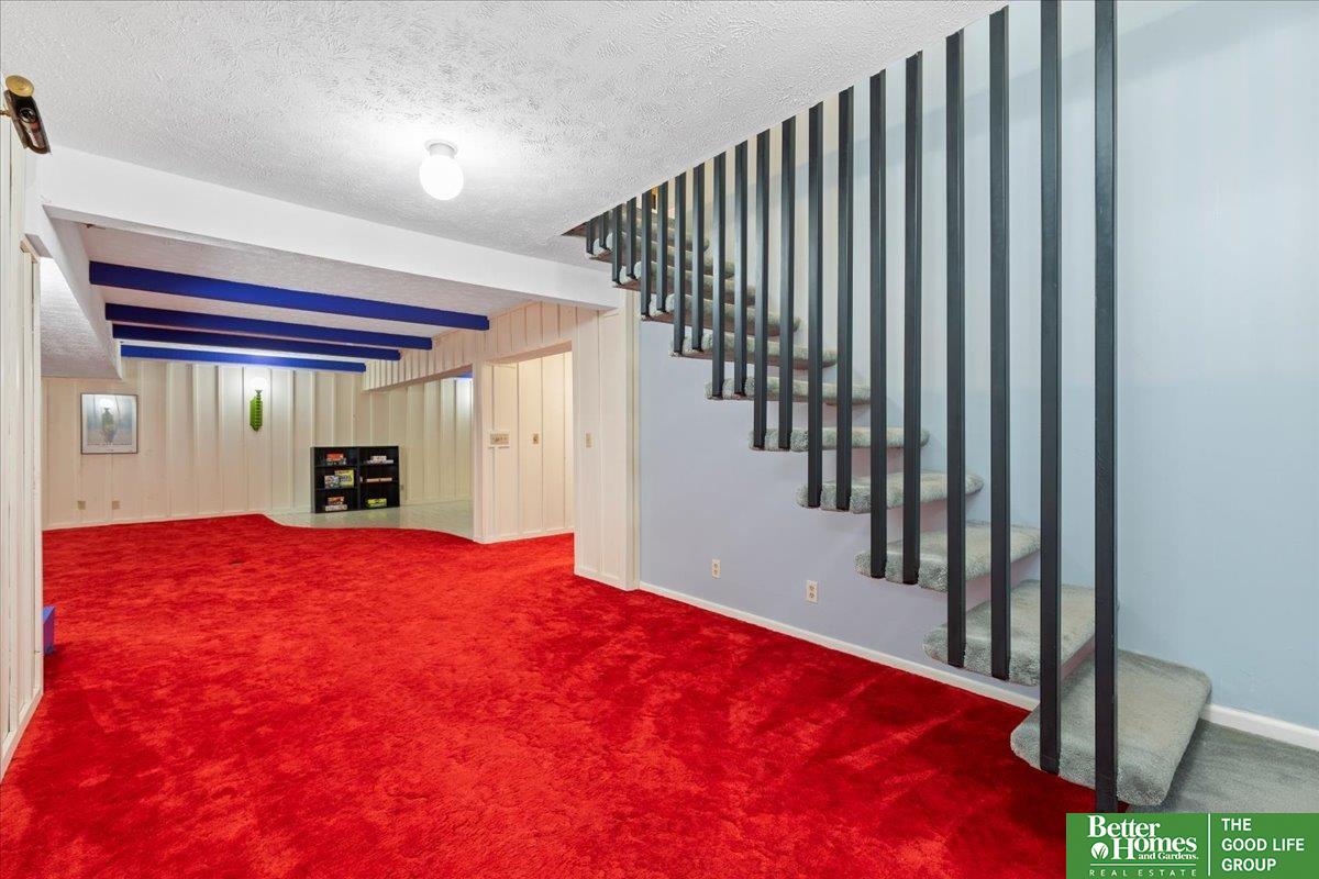 6024 Oakcrest Plaza # 13