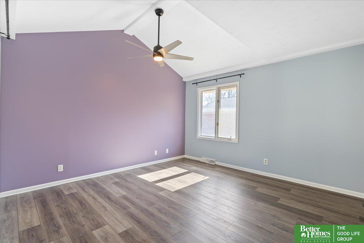 6024 Oakcrest Plaza # 13