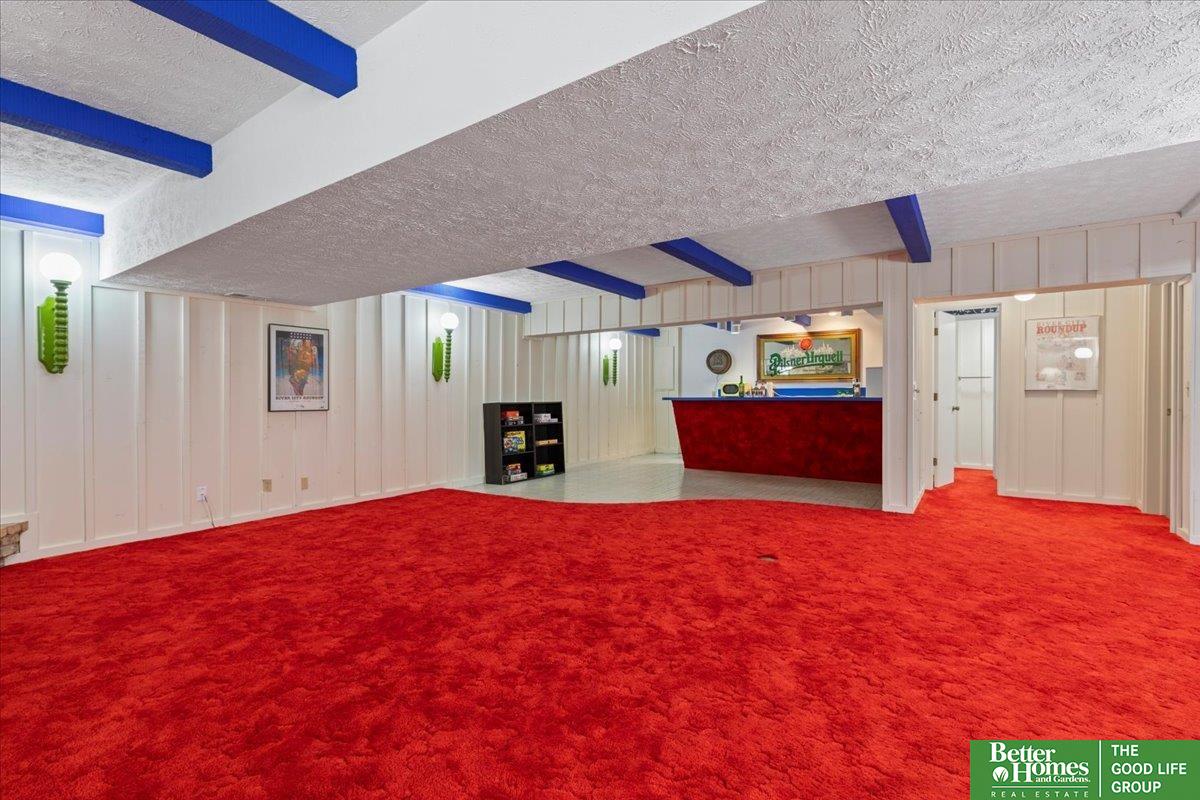 6024 Oakcrest Plaza # 13