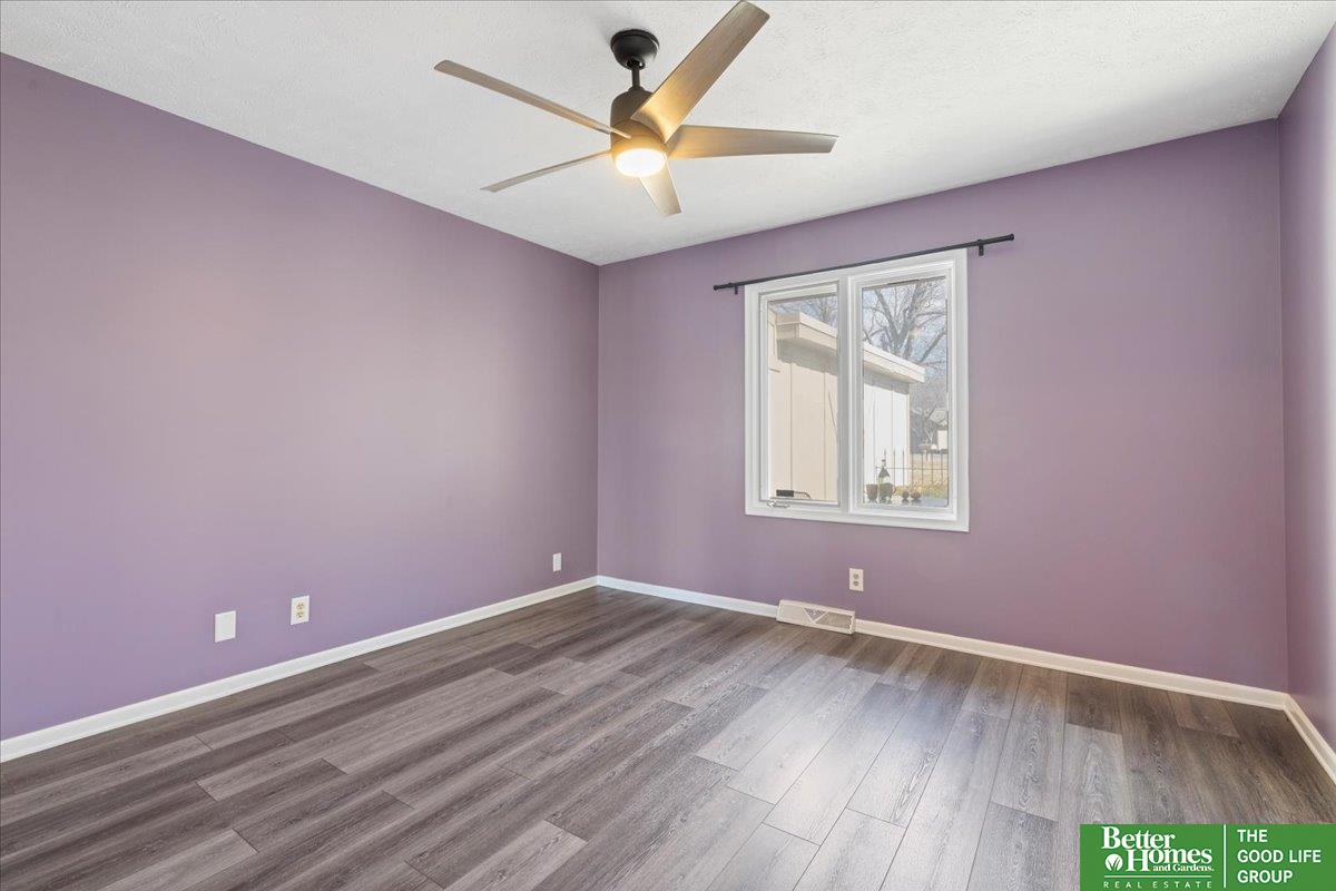 6024 Oakcrest Plaza # 13