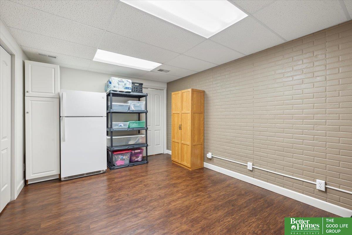 3080 S 160 Plaza