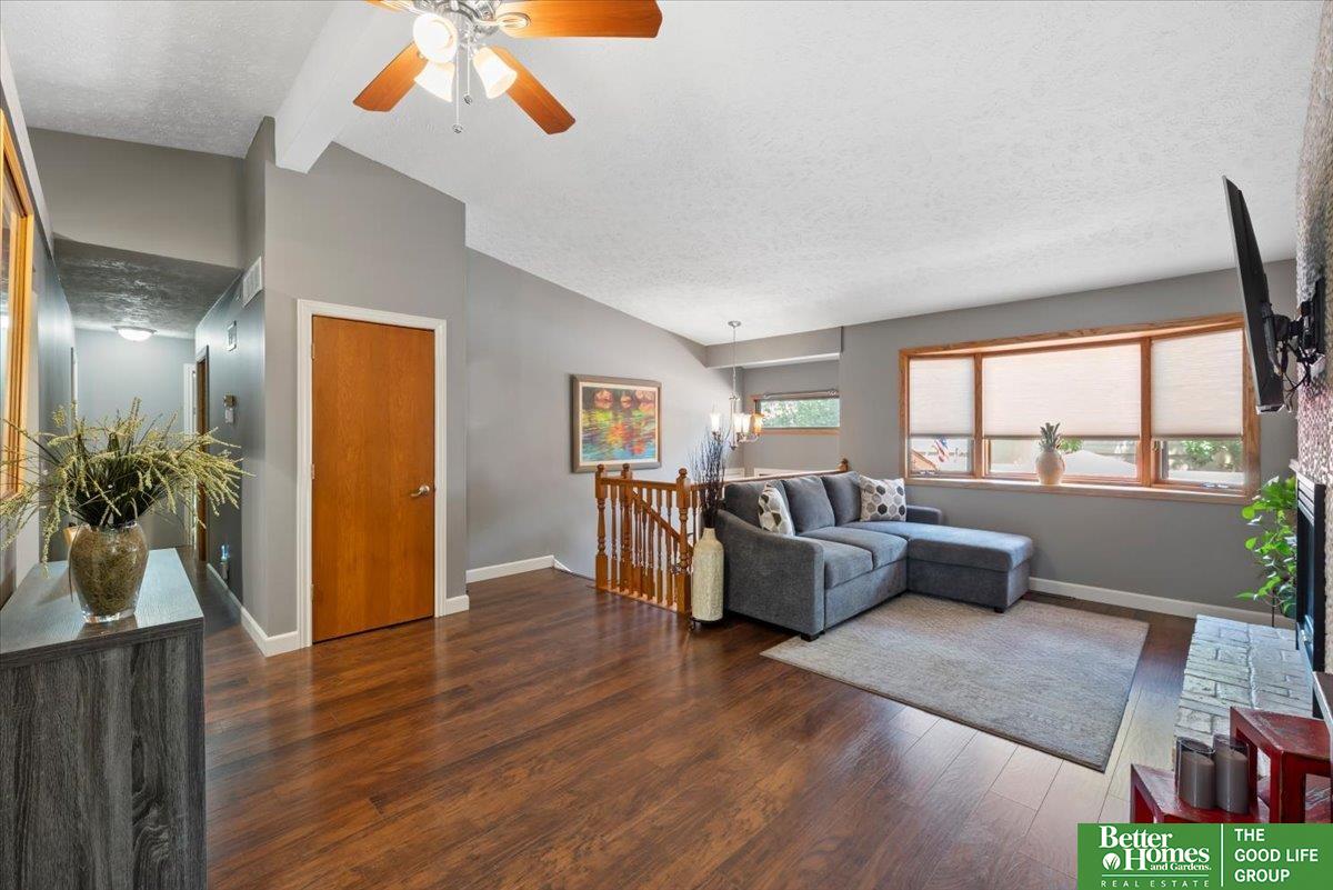 3080 S 160 Plaza