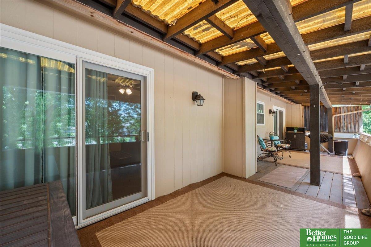 3080 S 160 Plaza