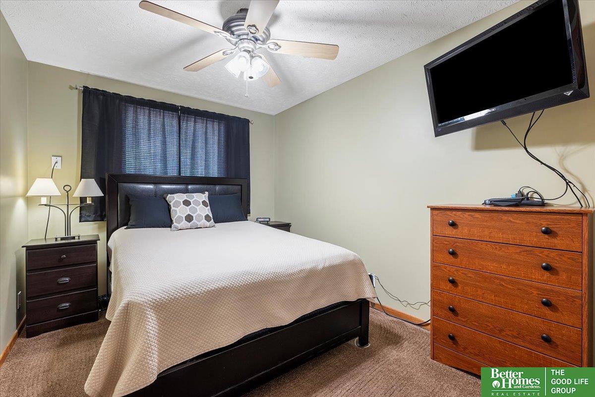 3080 S 160 Plaza
