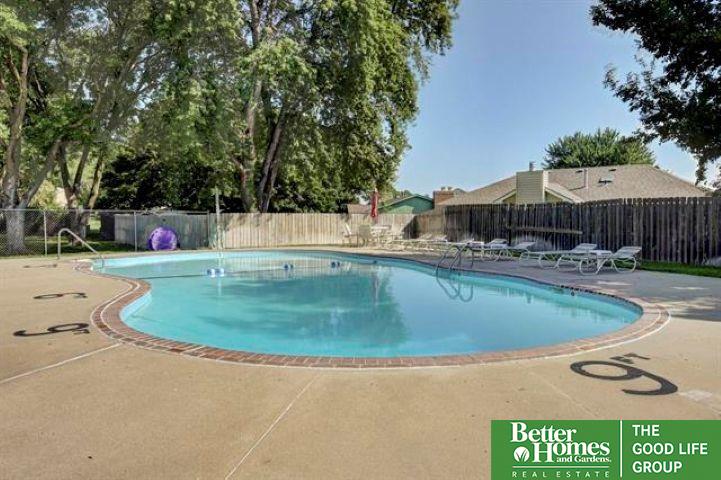 3080 S 160 Plaza