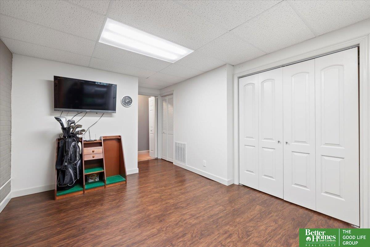 3080 S 160 Plaza