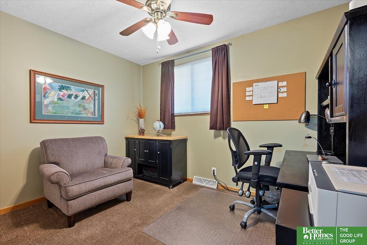 3080 S 160 Plaza