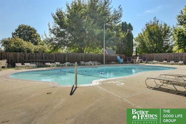 3080 S 160 Plaza