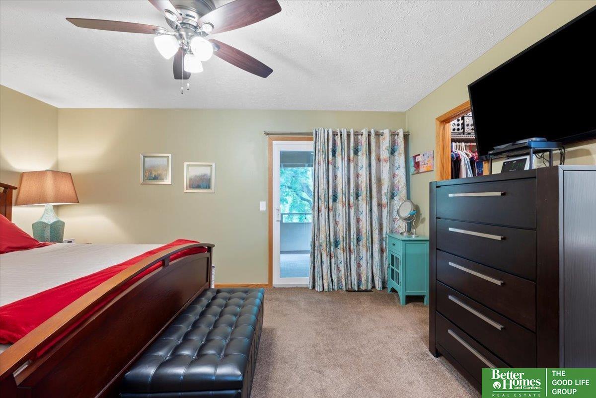 3080 S 160 Plaza