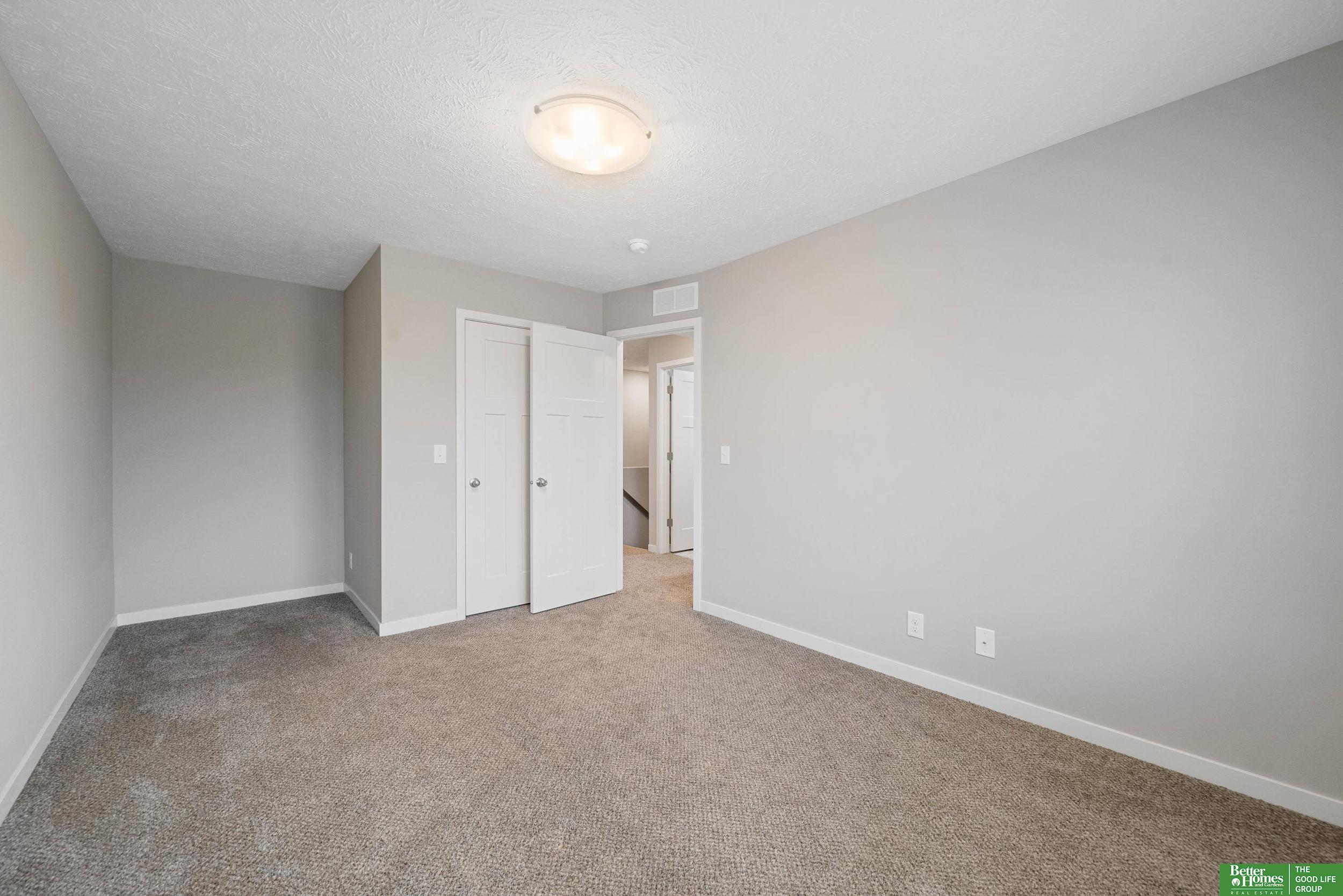 7806 Von Street