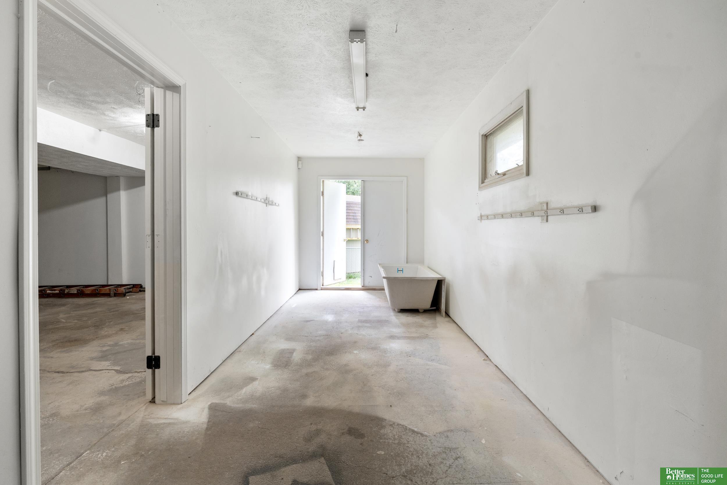 203 S 150th Circle