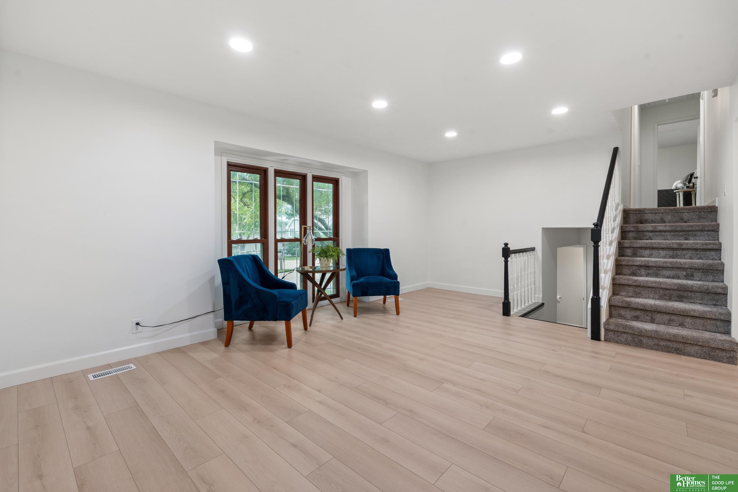 203 S 150th Circle