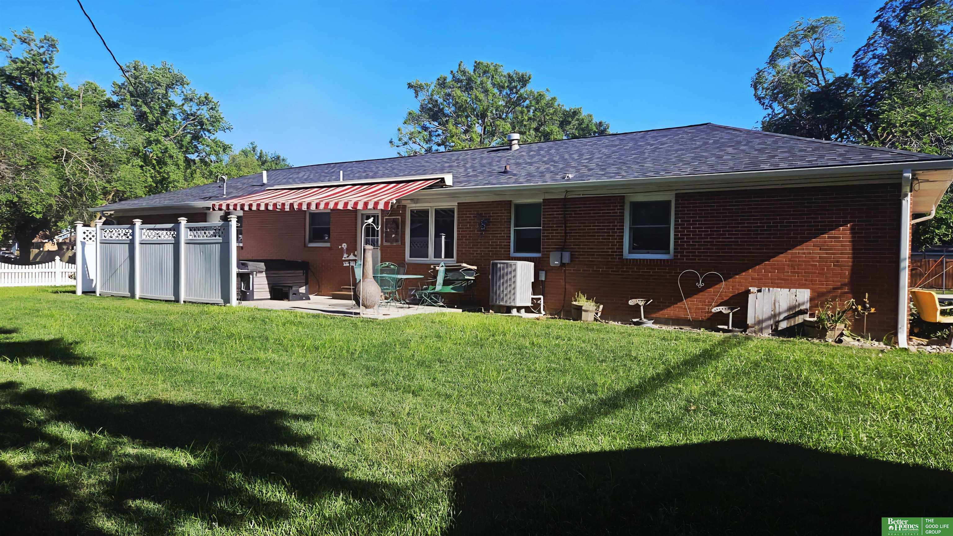 8 Arbor Court