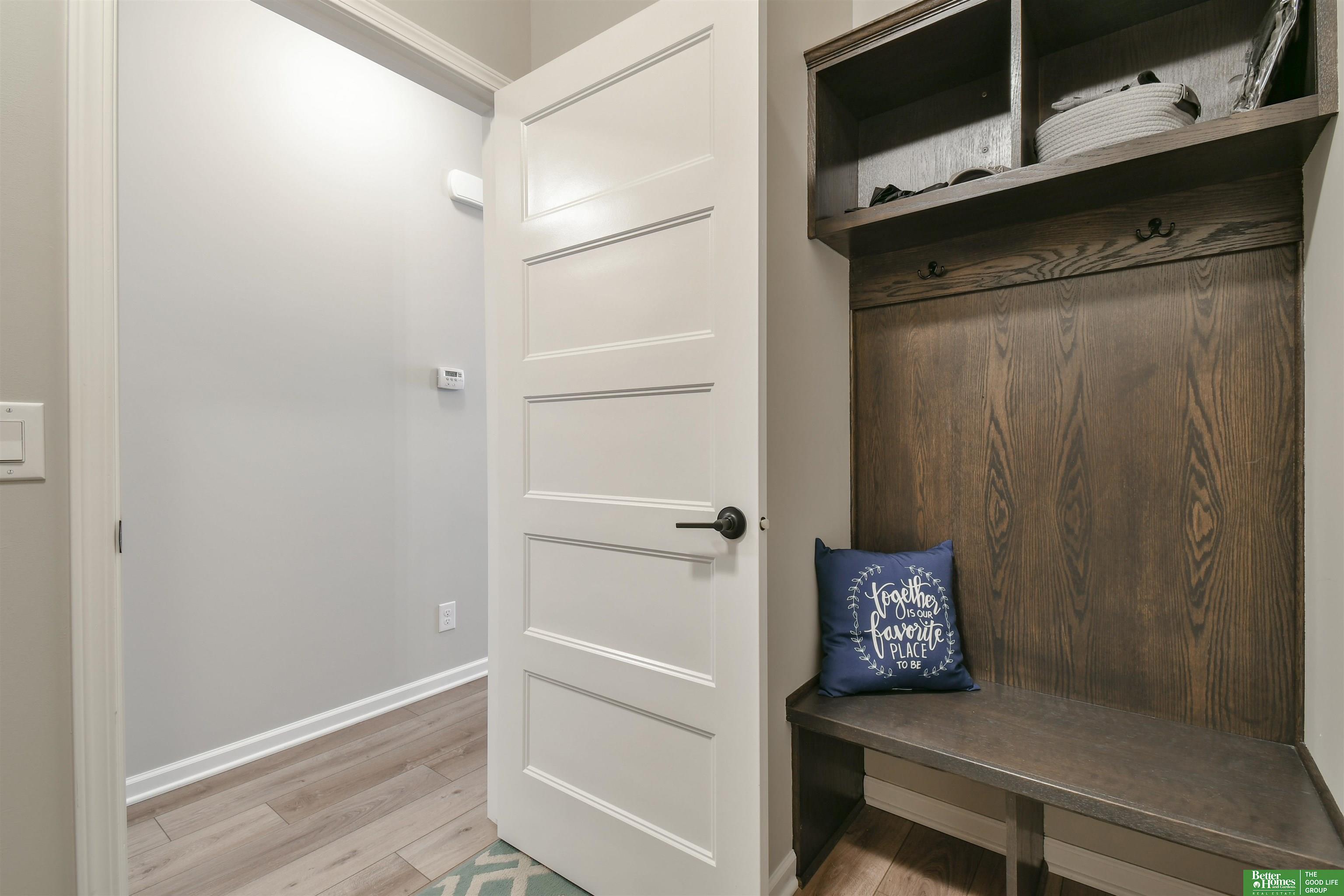 5017 N 209 Street