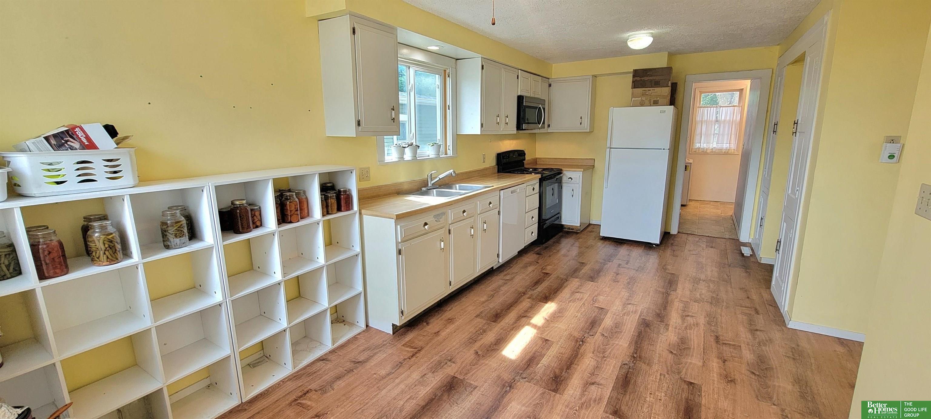 908 E 5th Street