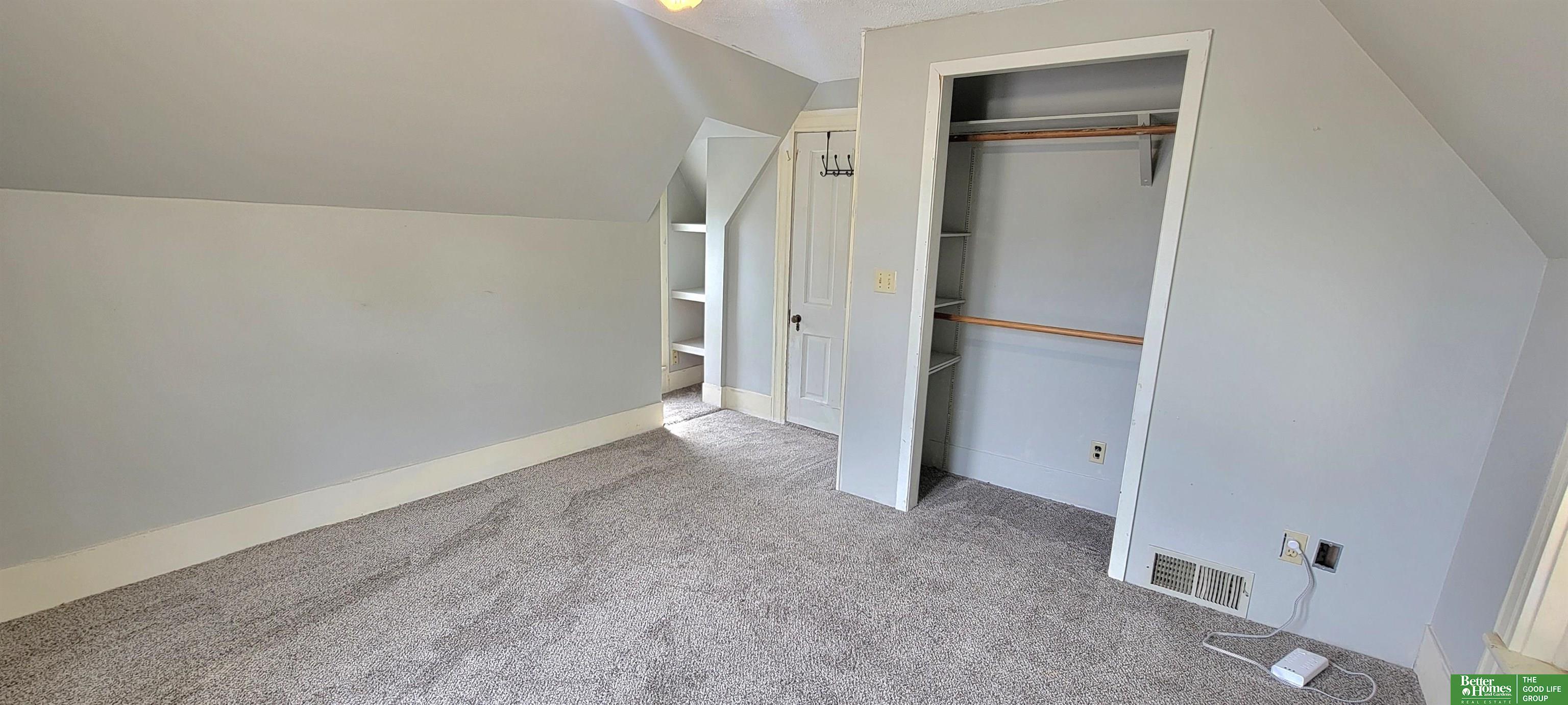 908 E 5th Street