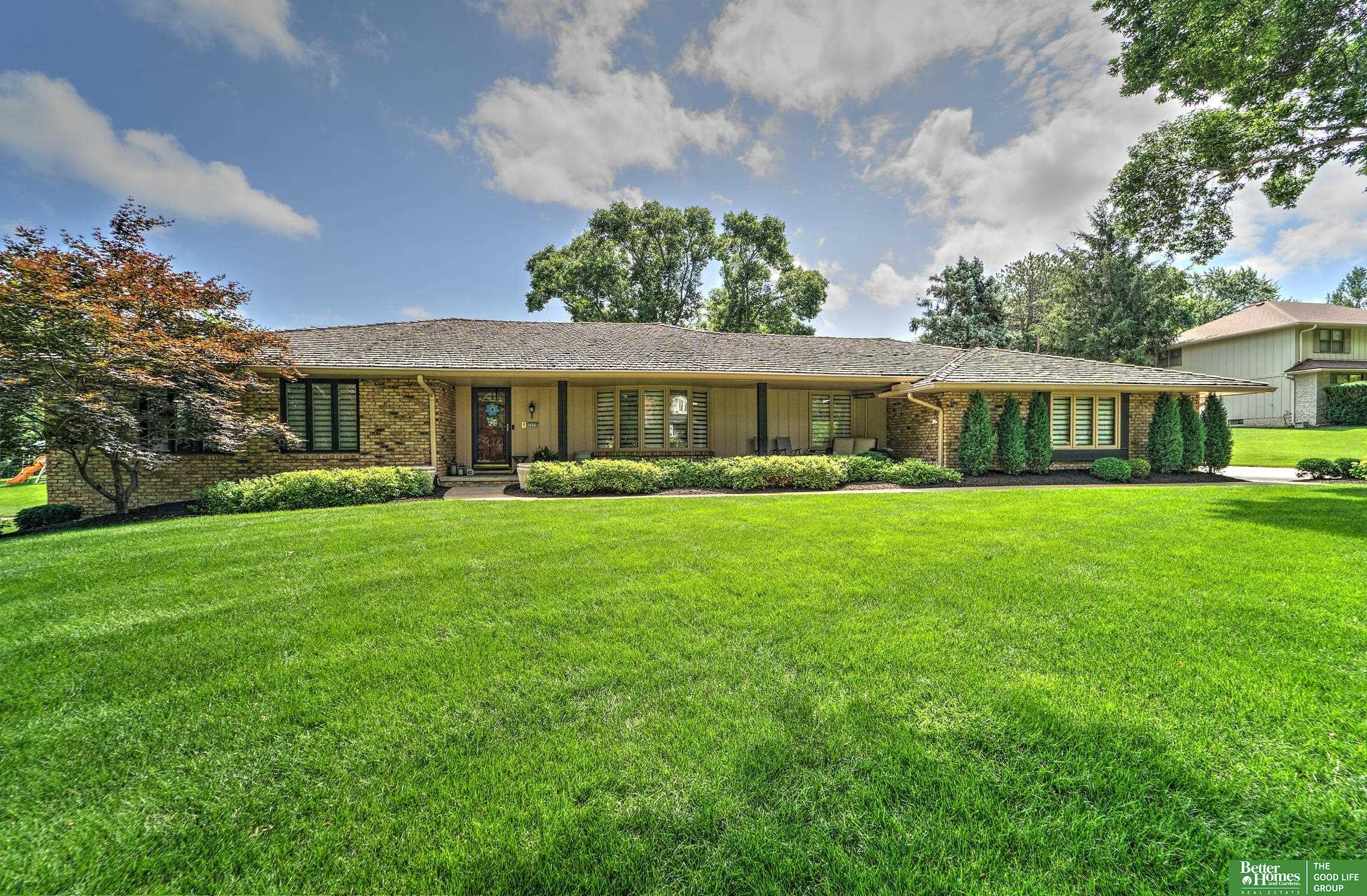 1215 N 101st Circle