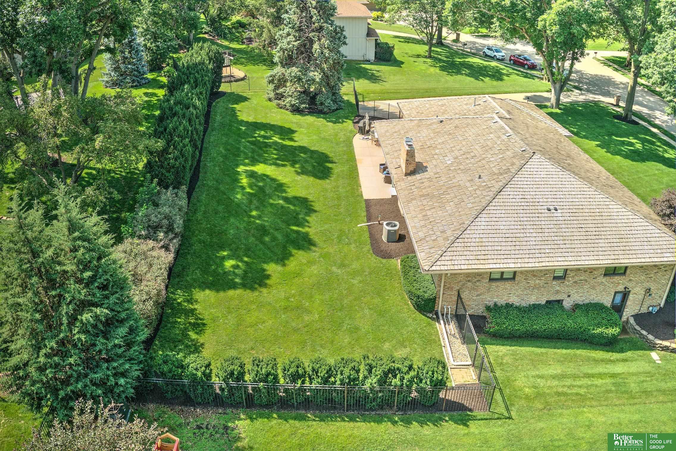 1215 N 101st Circle