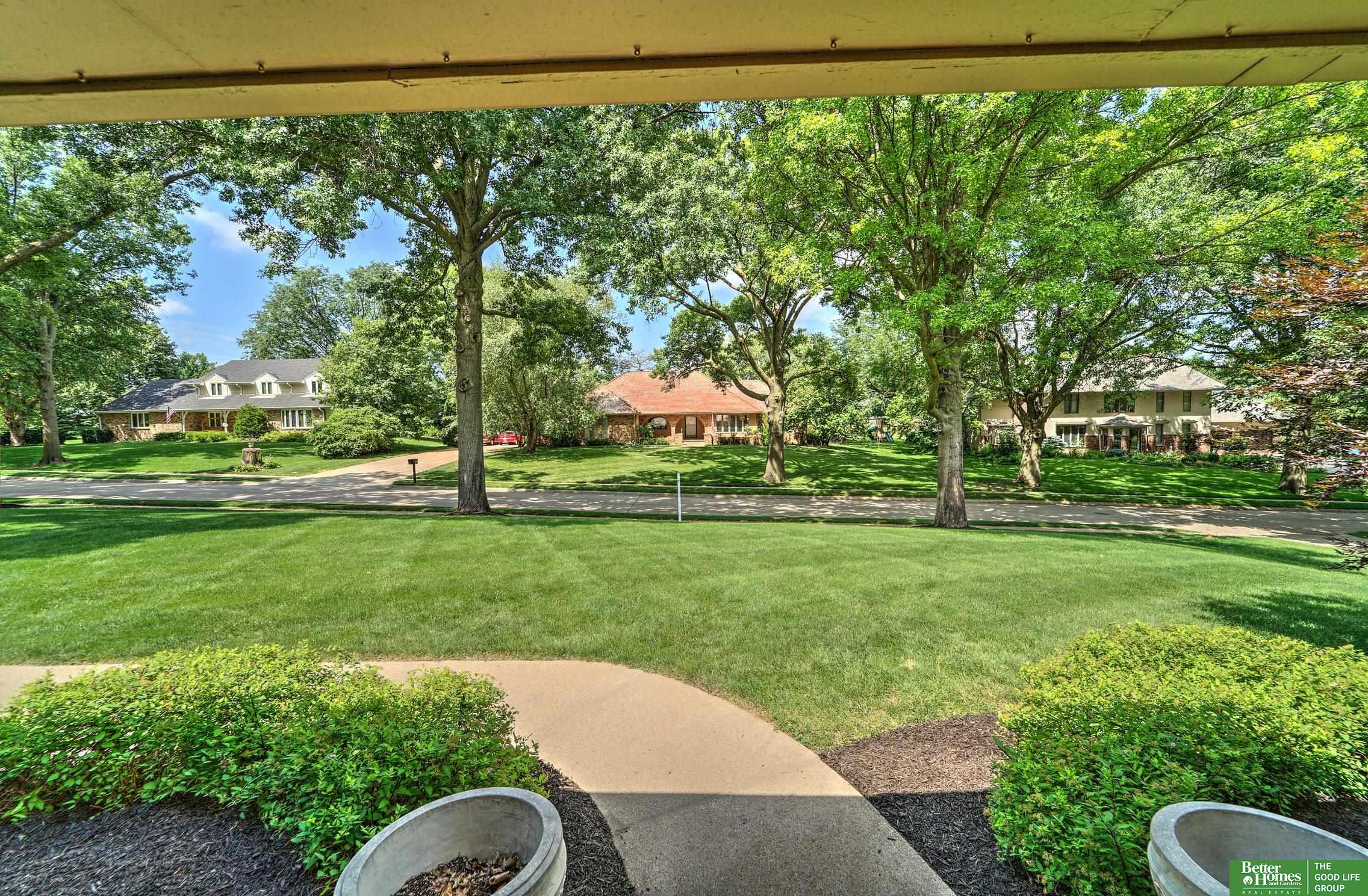 1215 N 101st Circle