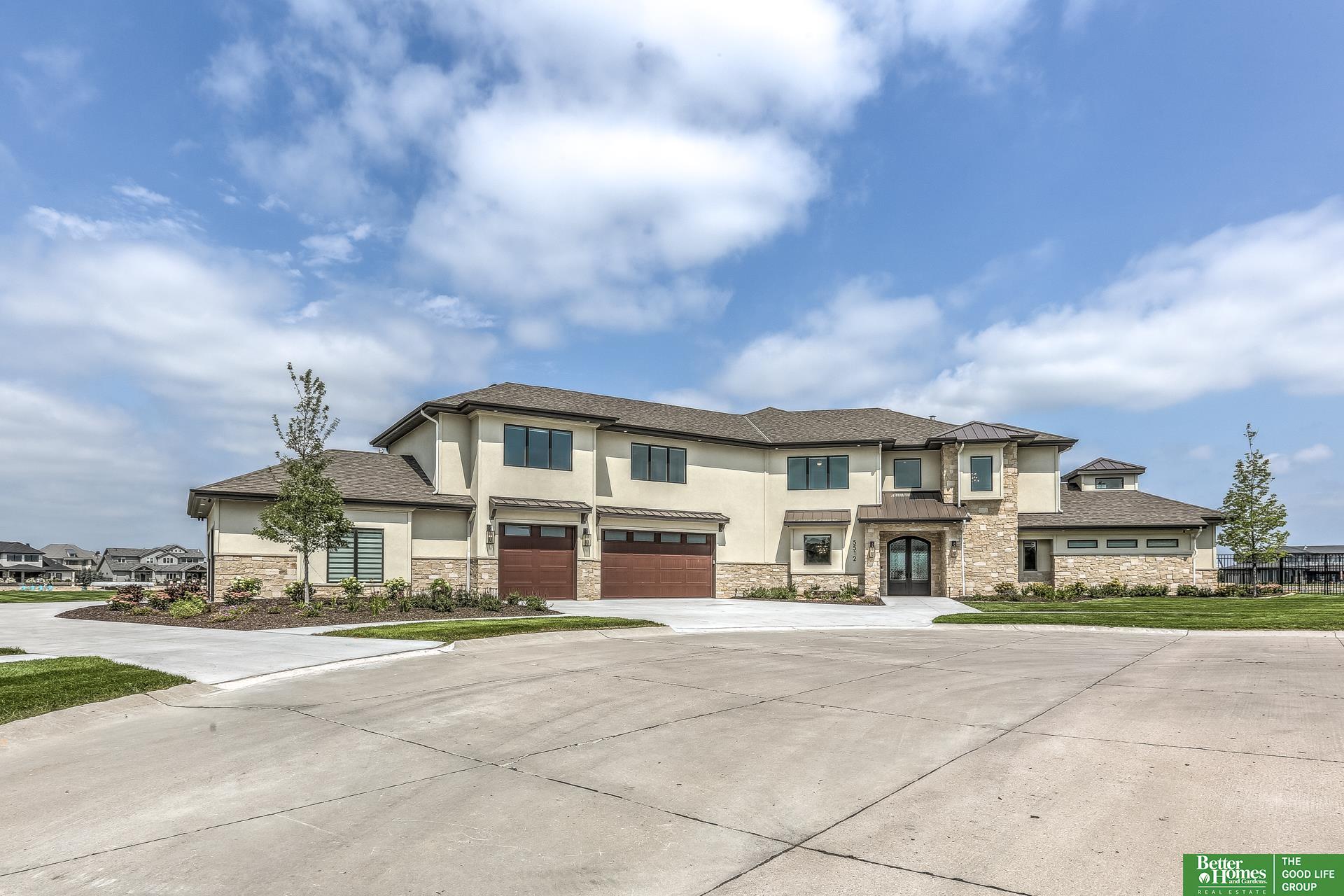 5512 N 290 Circle