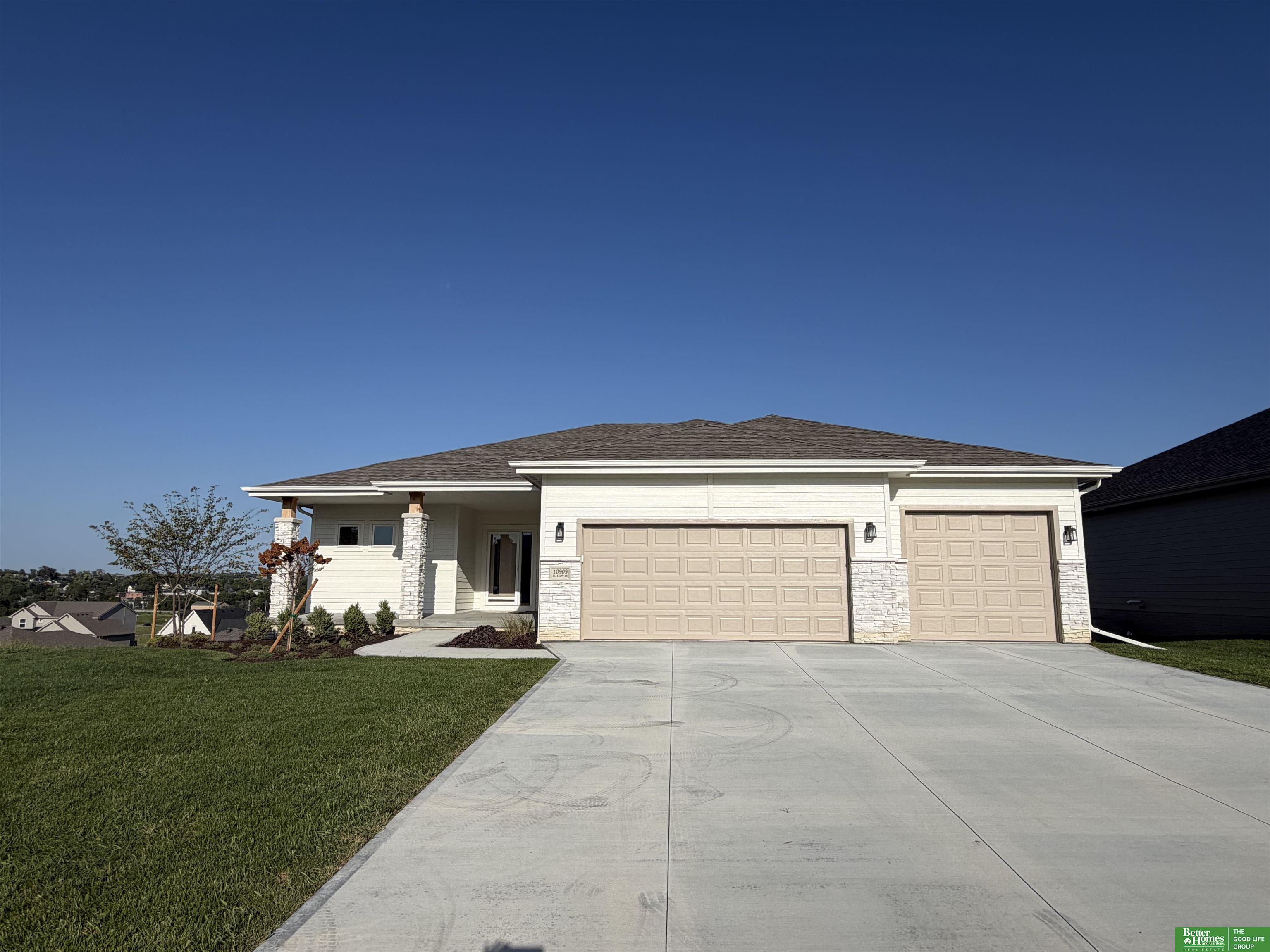 10909 N 160 Street