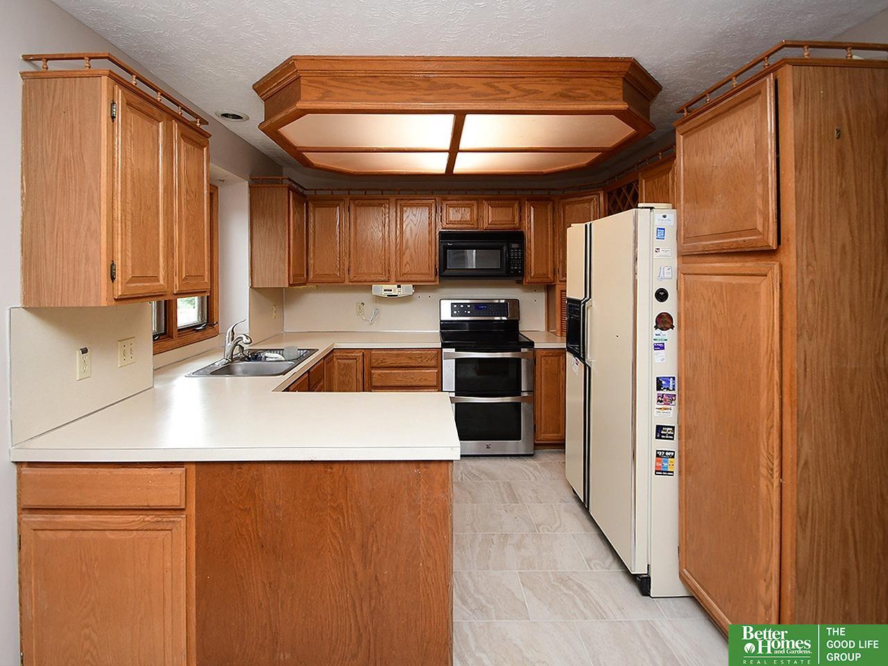 15718 Lafayette Avenue