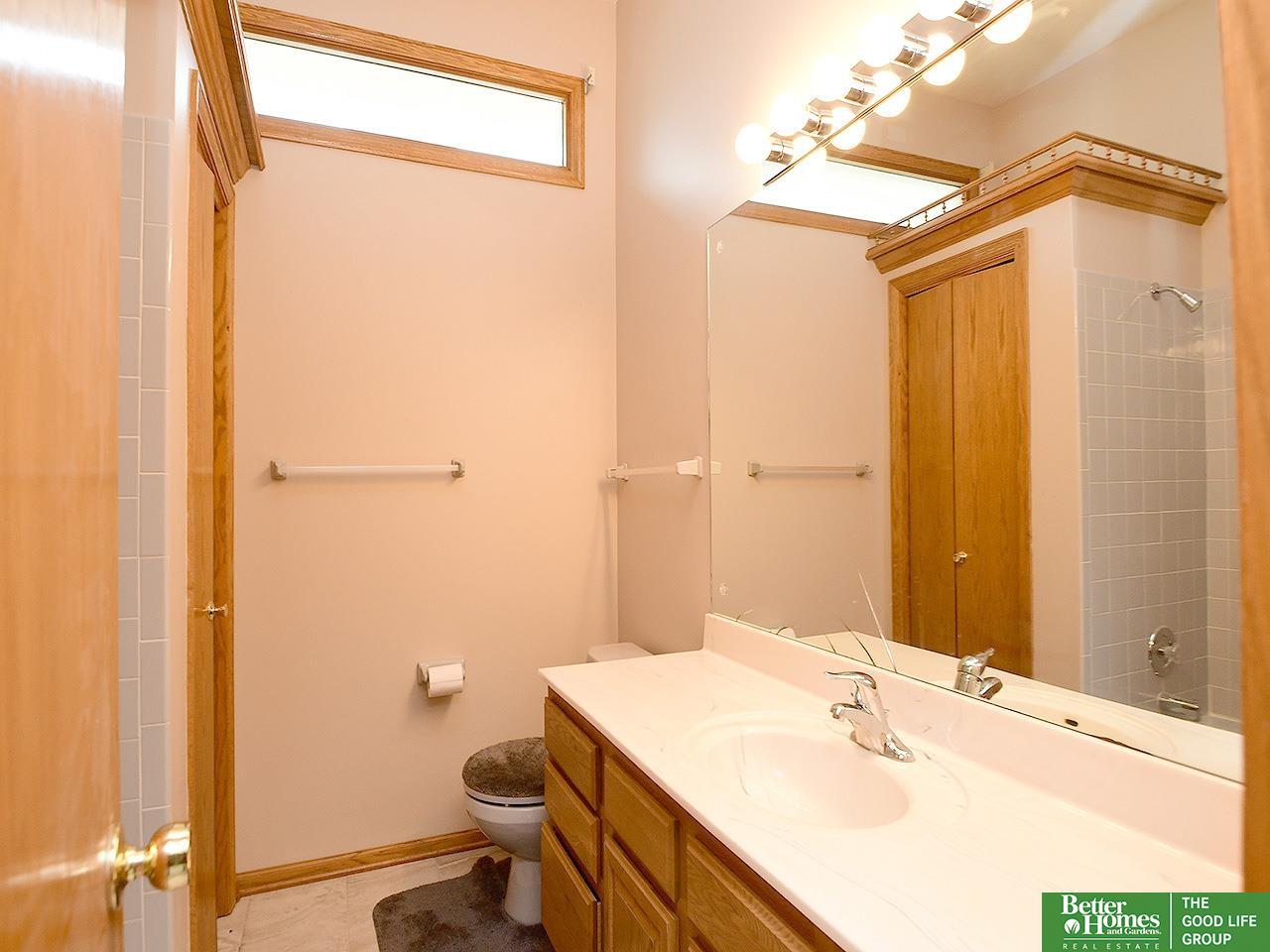 15718 Lafayette Avenue