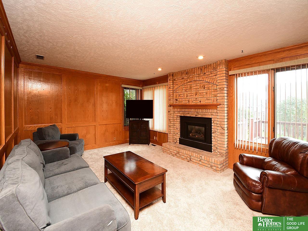 15718 Lafayette Avenue