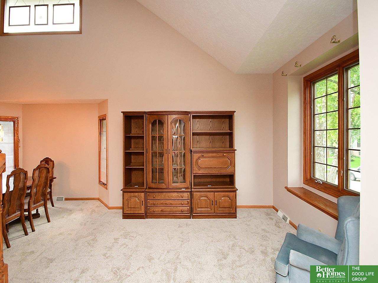 15718 Lafayette Avenue