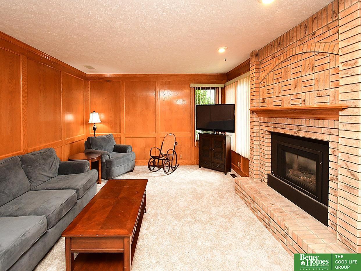 15718 Lafayette Avenue