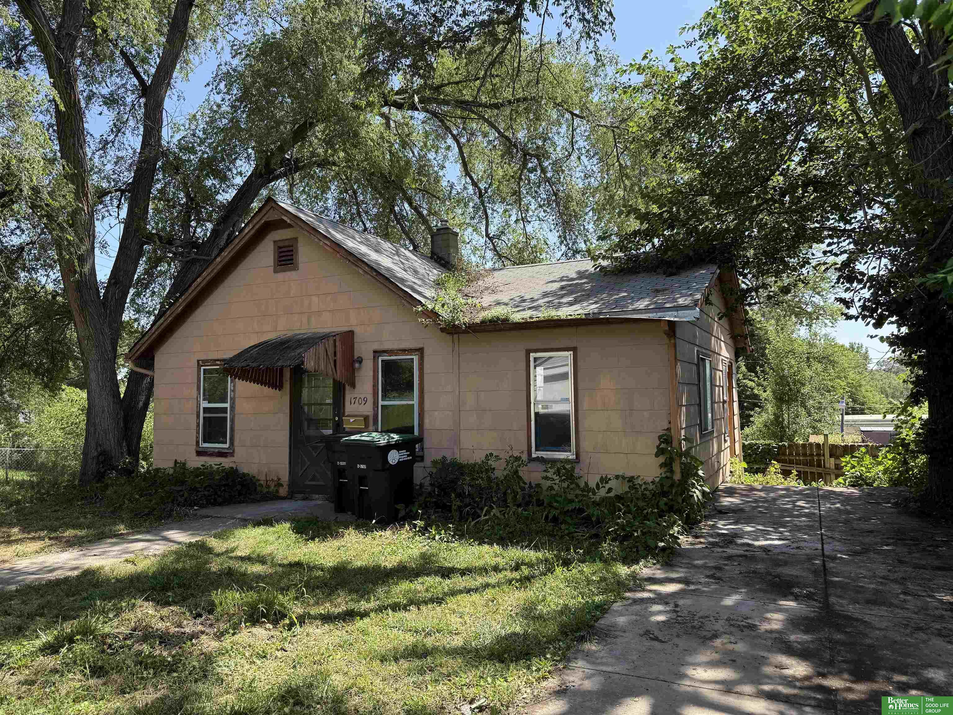 1709 N 43 Street