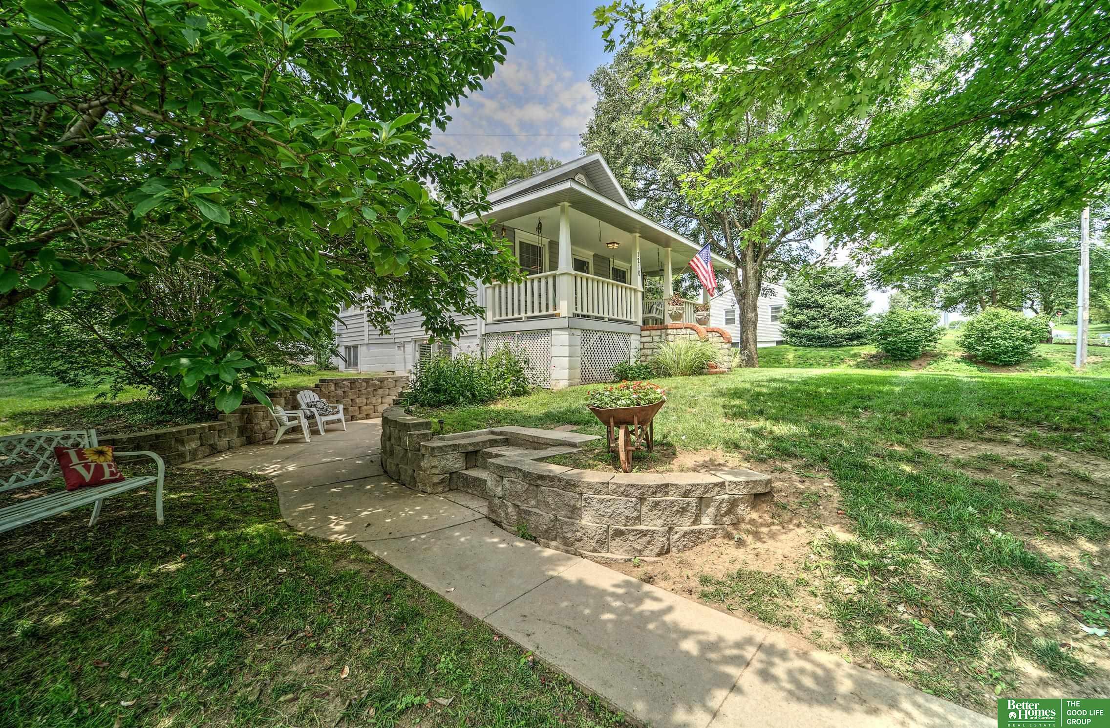1210 Prairie Avenue