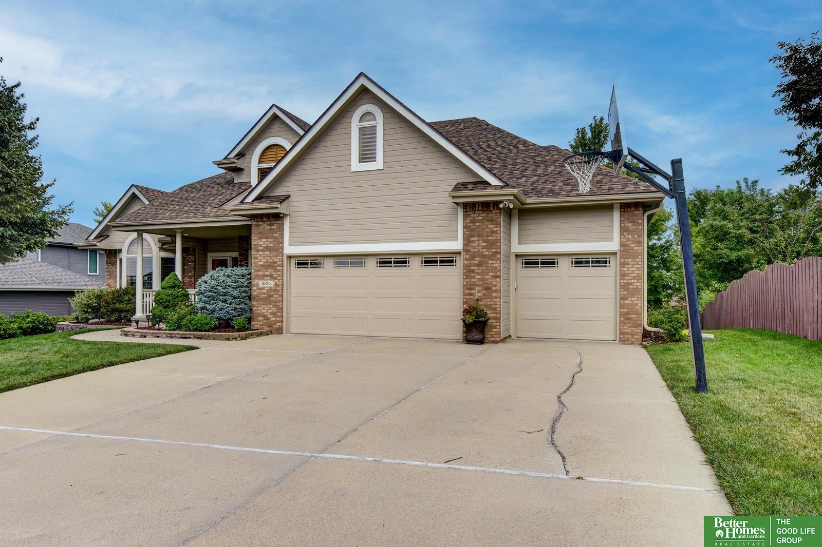 605 Fleetwood Drive