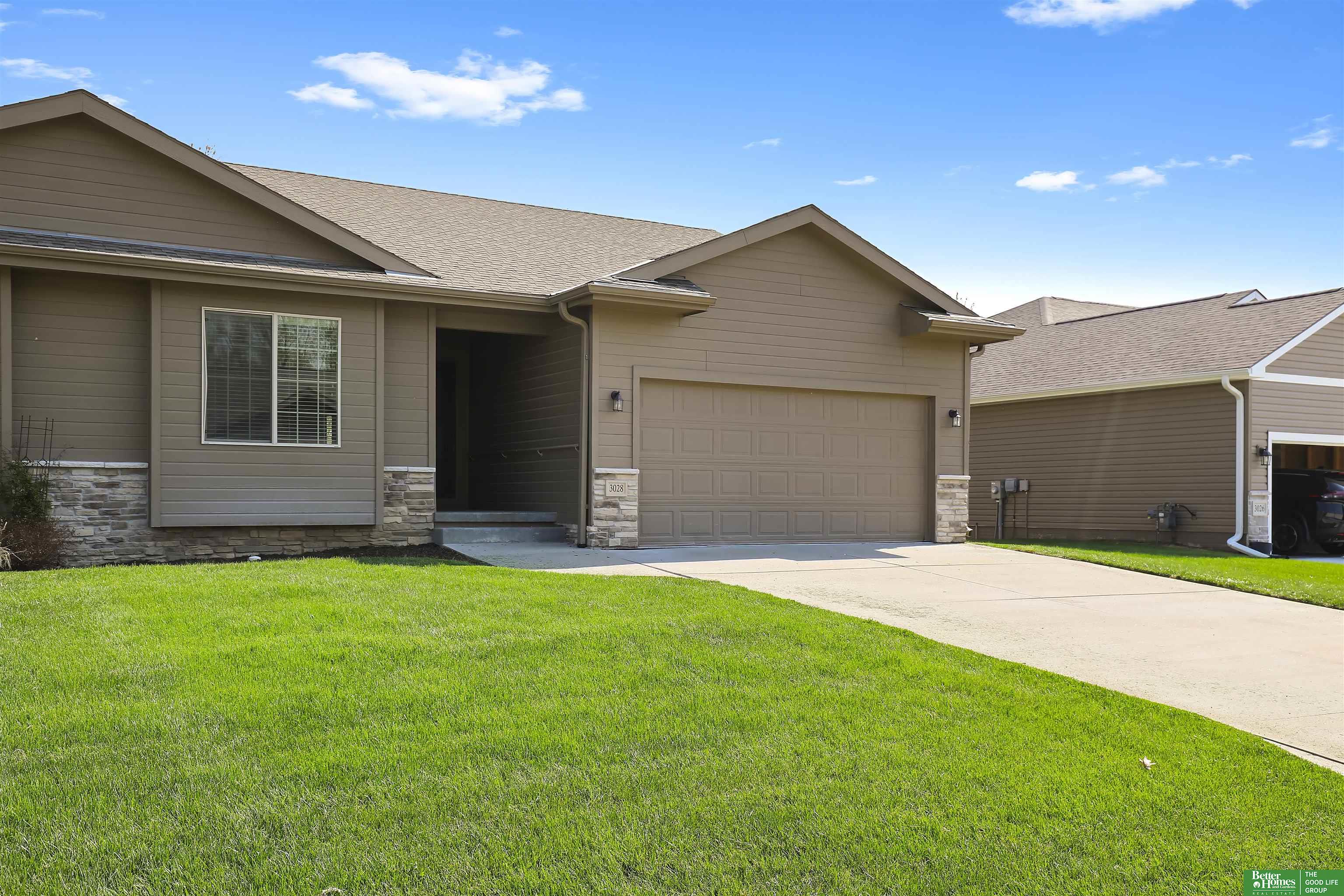 3028 Lakeside Drive