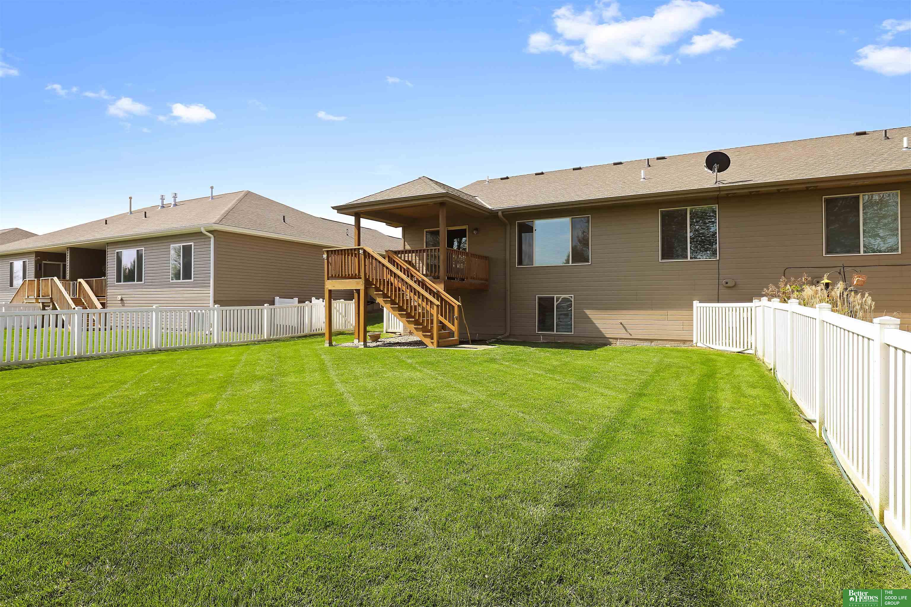 3028 Lakeside Drive