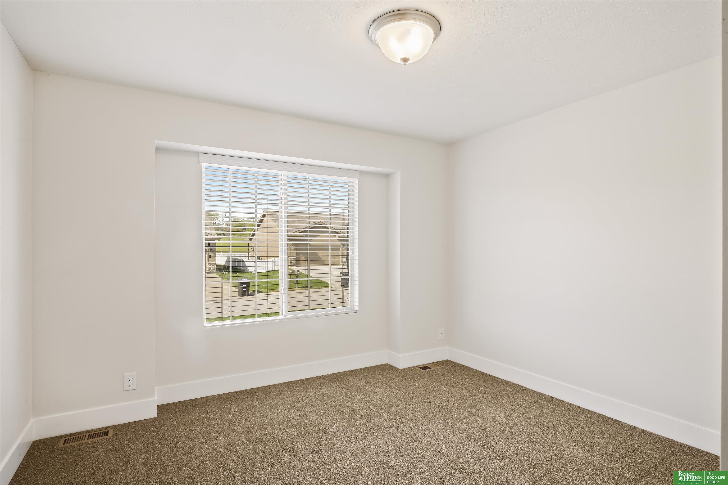 3028 Lakeside Drive