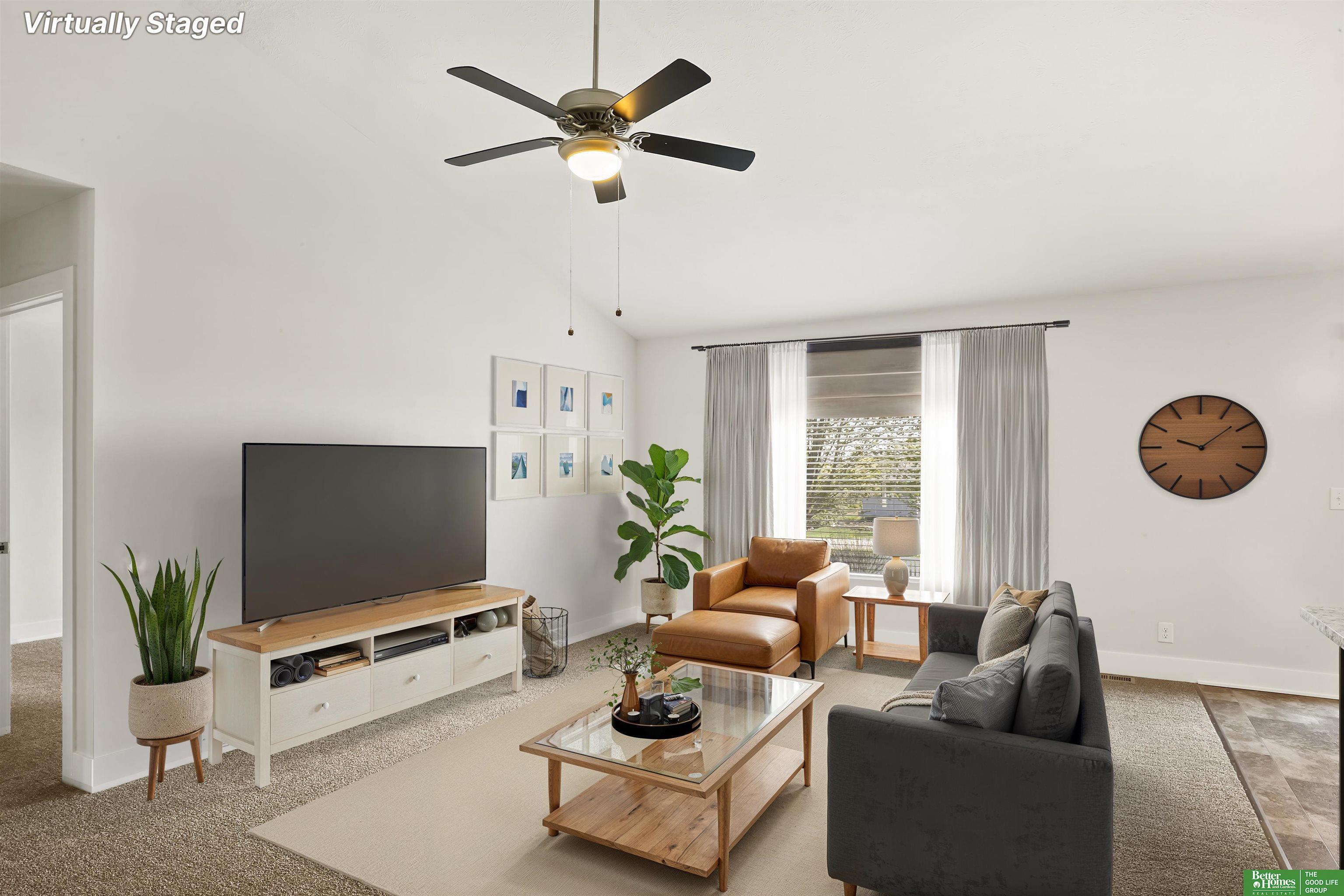 3028 Lakeside Drive